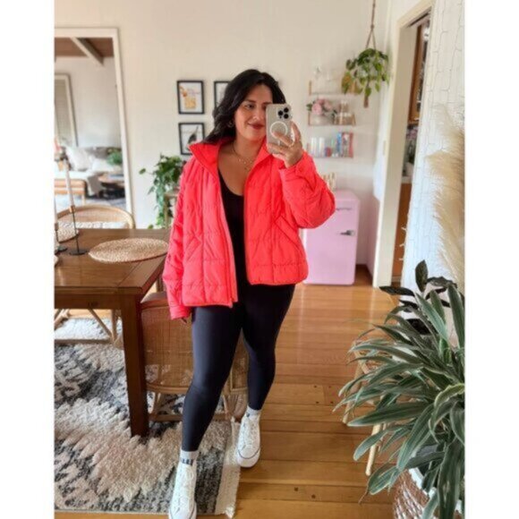 FREE PEOPLE Movement Pippa Packable Puffer in Hot Watermelon Size Medium NWT - Picture 3 of 15